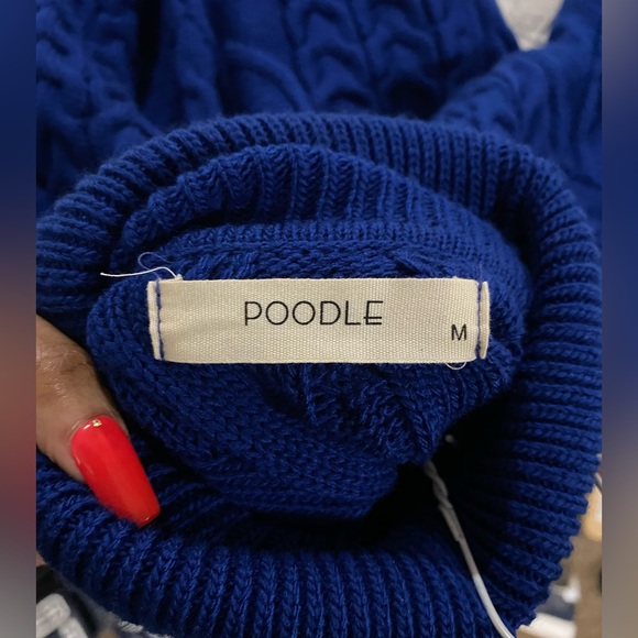 NWOT Blue Knit sweater Never Worn 100% Acrylic - Picture 3 of 4